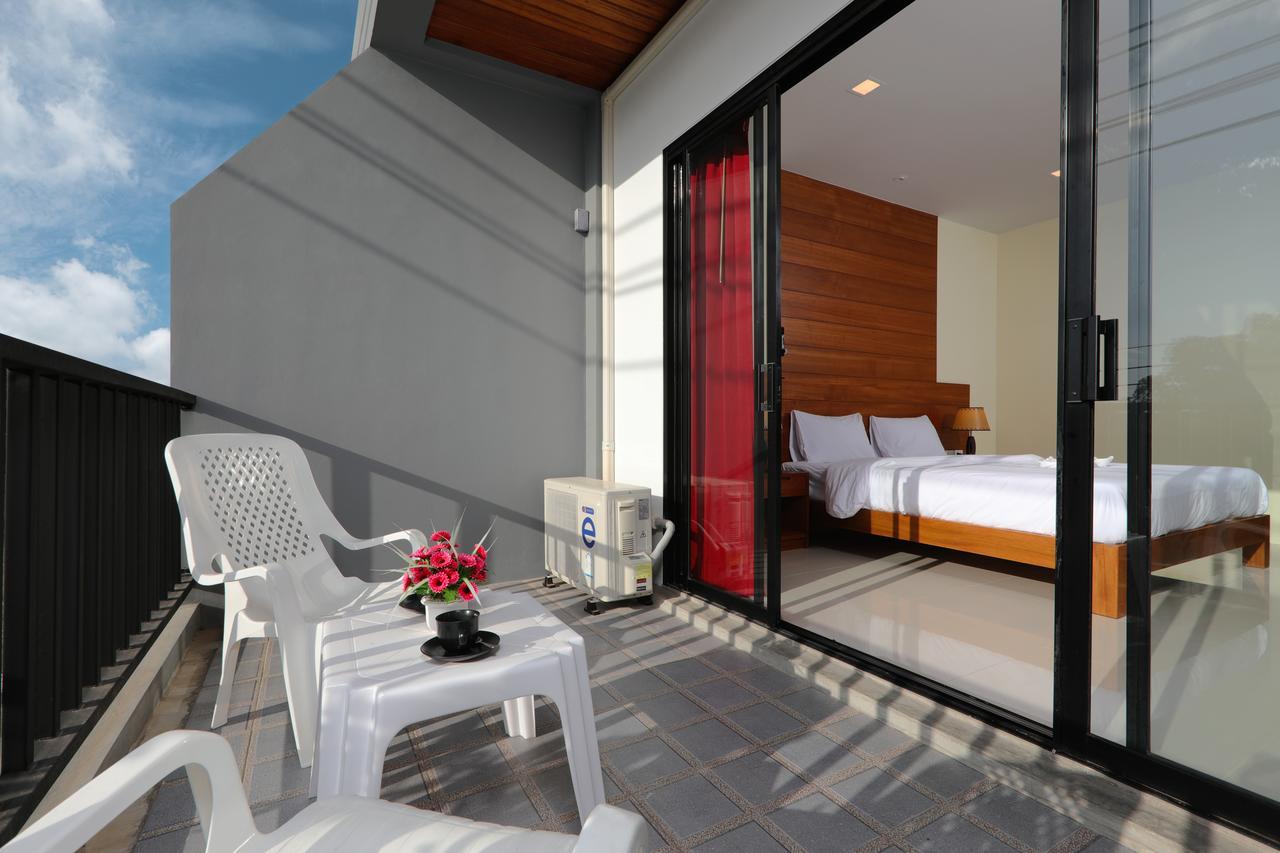 Gamers Paradise Hotel Chalong Exterior photo