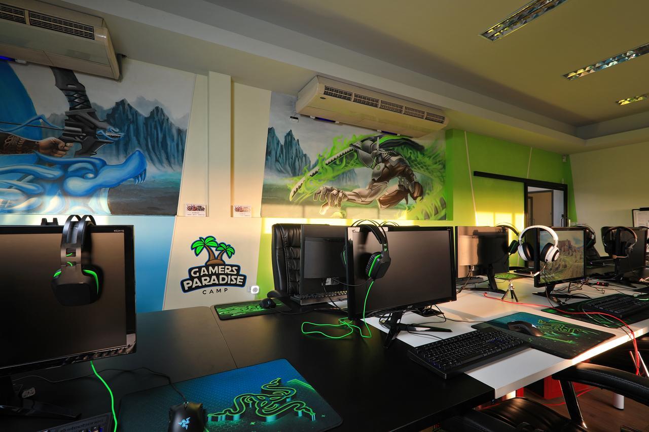 Gamers Paradise Hotel Chalong Exterior photo